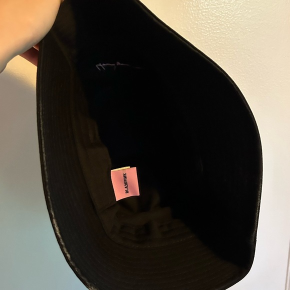 ❗️Black Bucket Hat from BLACKPINK - Picture 4 of 6